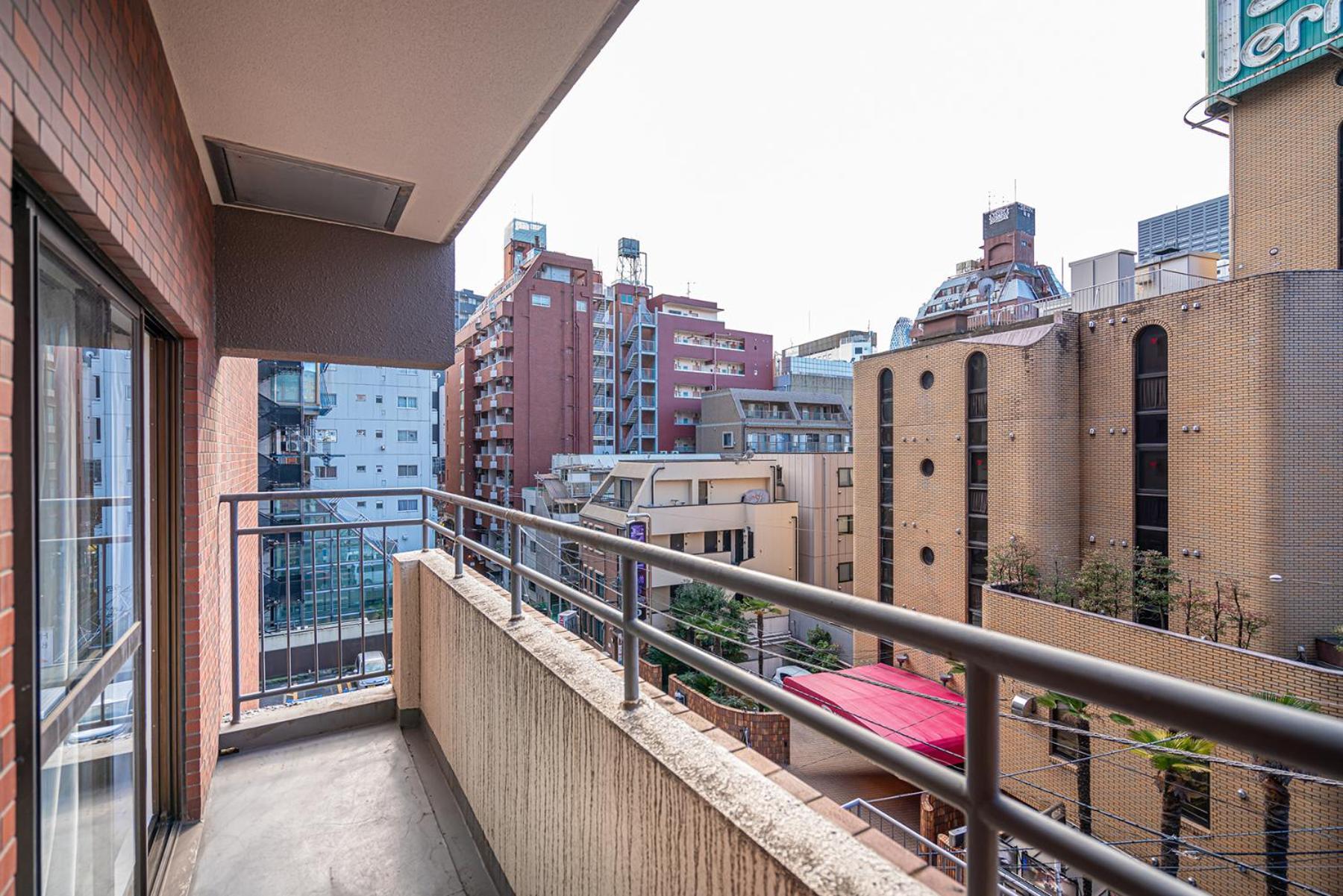 新宿歌舞伎町東新宿站3分钟，徒步伊势丹4分钟免费wi-Fi！ Präfektur Tokio Exterior foto